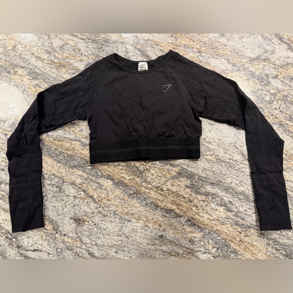 GymShark Black Long Sleeve Crop Top